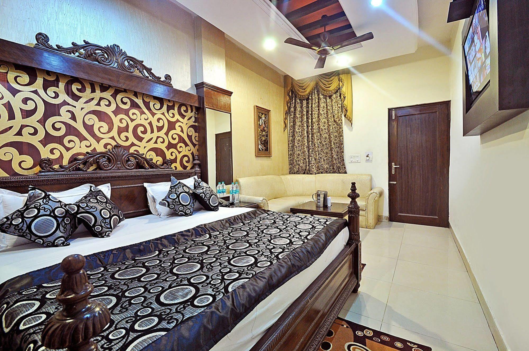 Hotel Shiva Intercontinental New Delhi Exterior photo