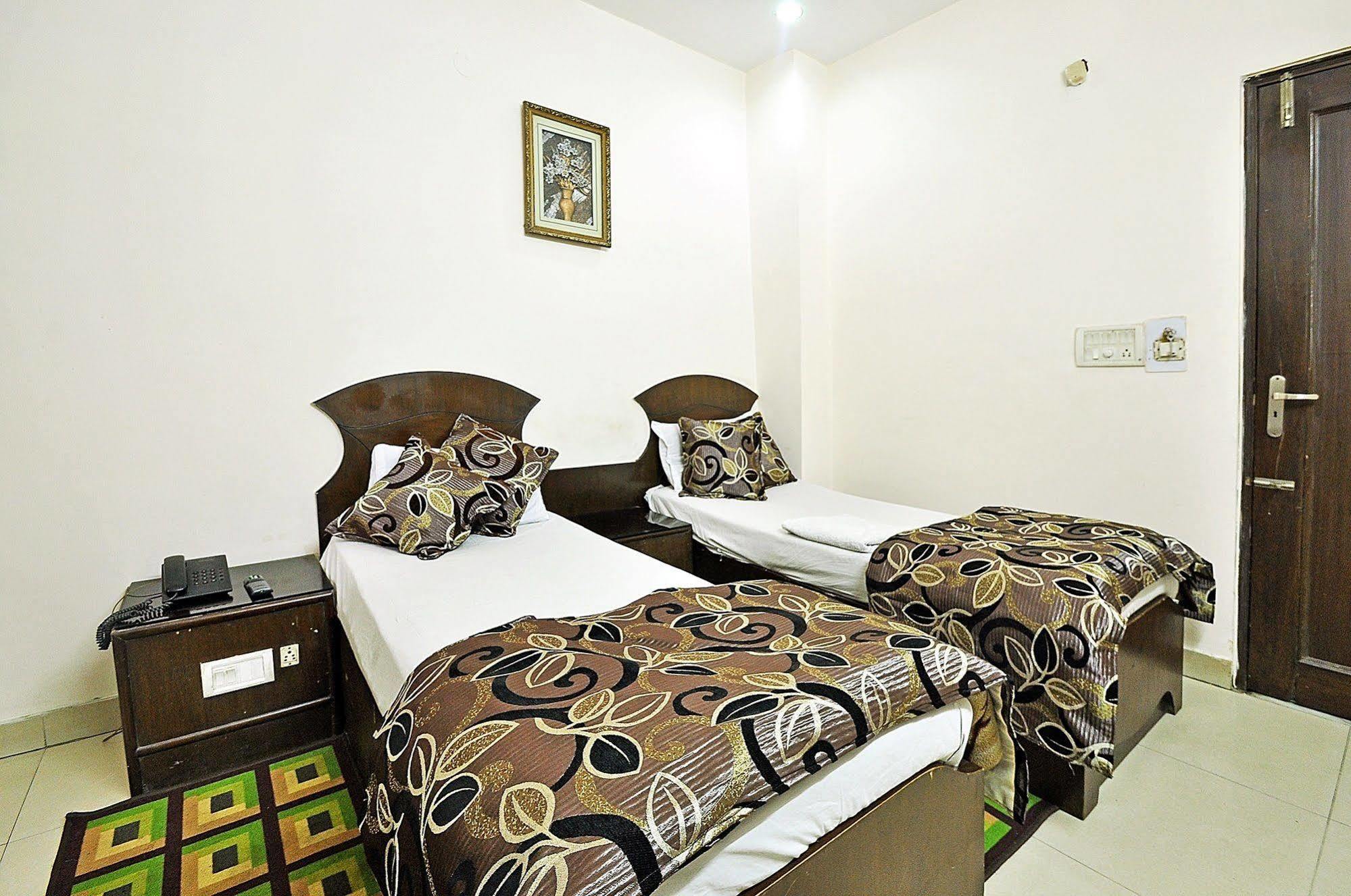 Hotel Shiva Intercontinental New Delhi Exterior photo