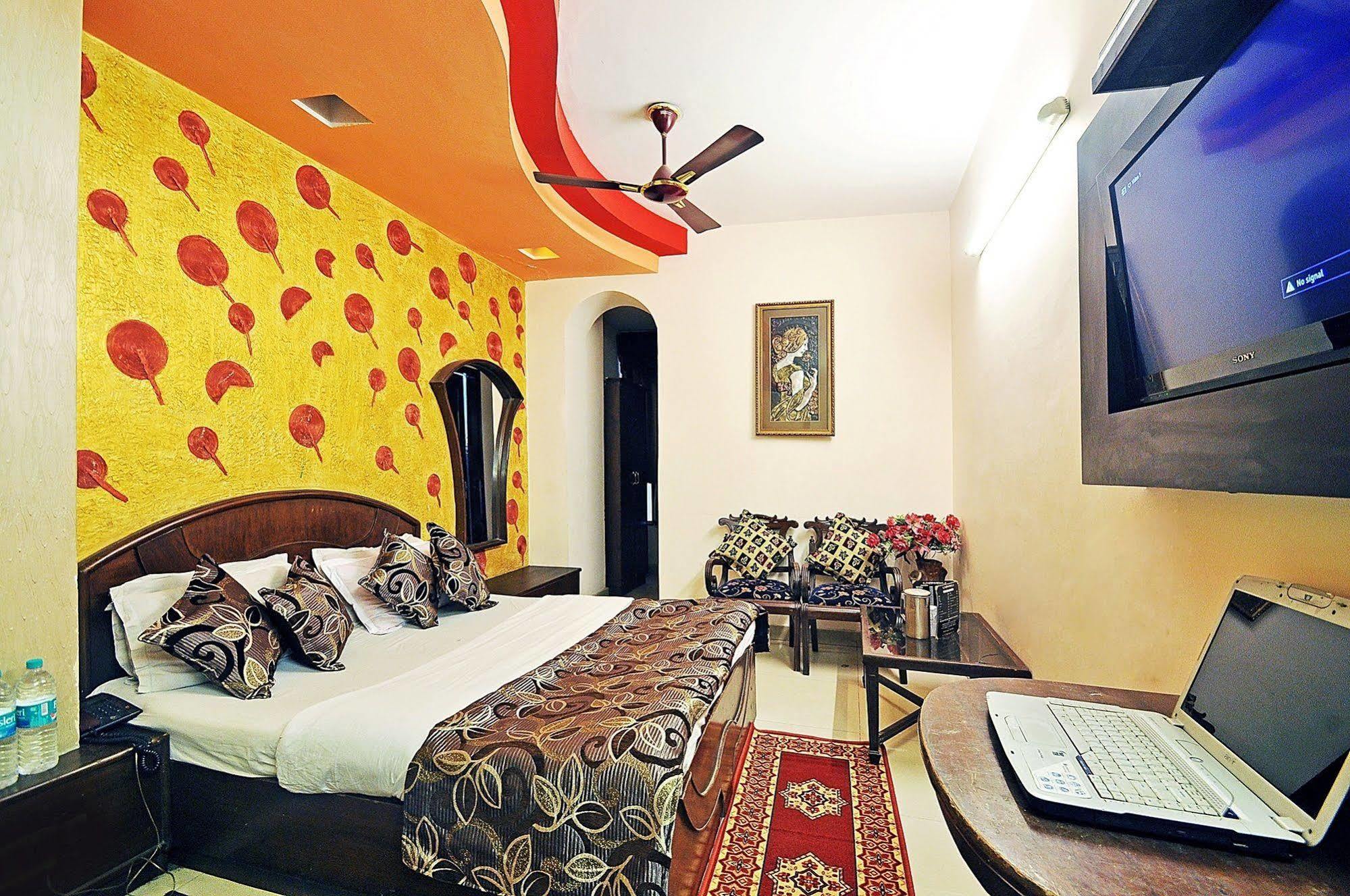 Hotel Shiva Intercontinental New Delhi Exterior photo
