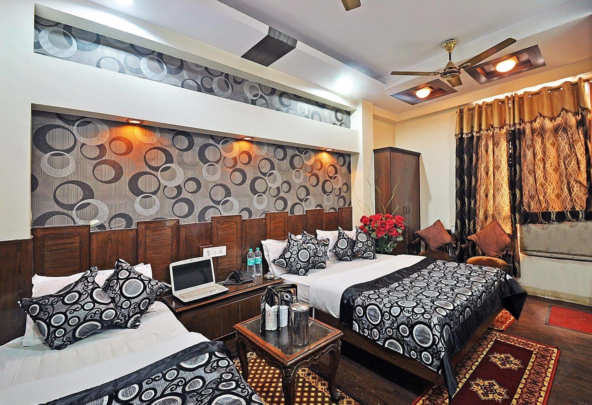 Hotel Shiva Intercontinental New Delhi Exterior photo
