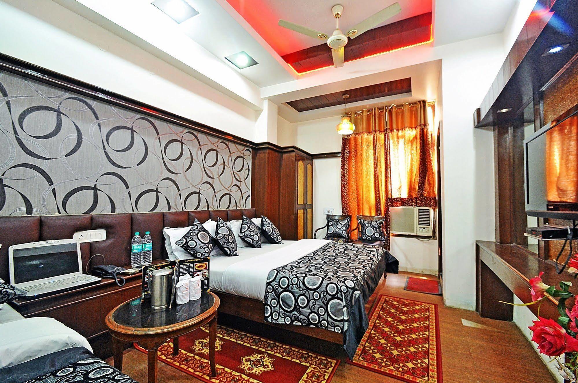 Hotel Shiva Intercontinental New Delhi Exterior photo